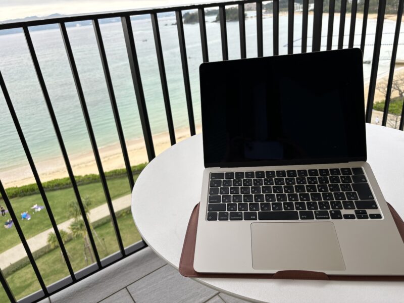 MacBookAirM2用パソコンカバーはMOFT